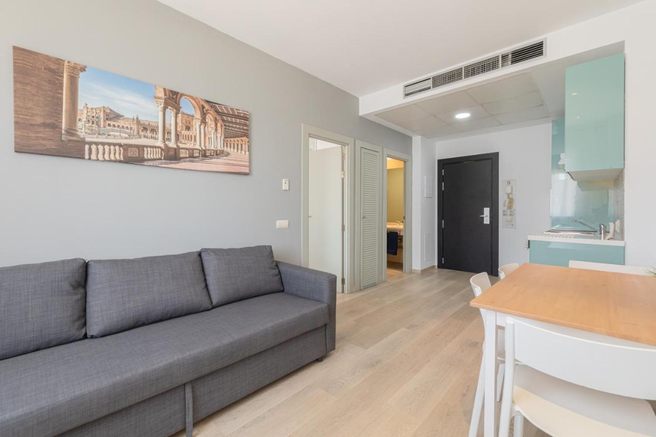 Apartment With Free Parking And Pool Bormujos Eksteriør billede