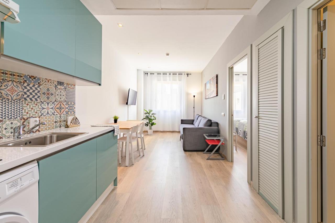 Apartment With Free Parking And Pool Bormujos Eksteriør billede