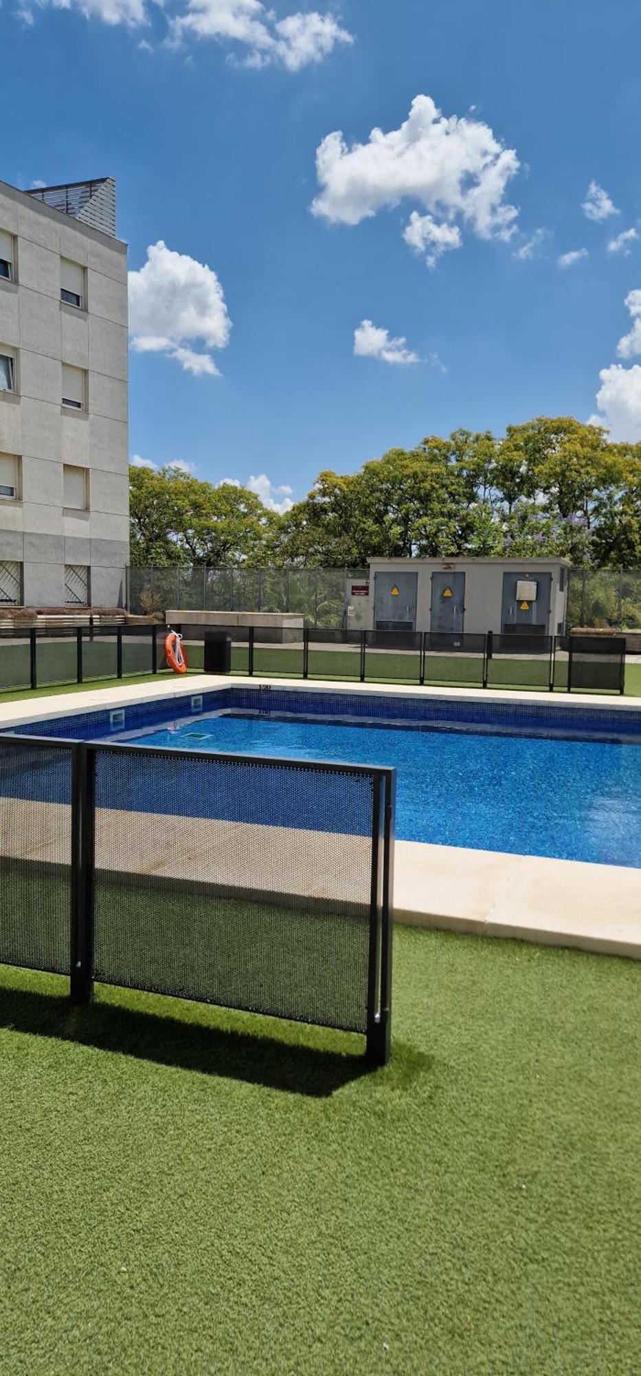 Apartment With Free Parking And Pool Bormujos Eksteriør billede